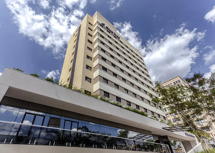 Blue Tree Towers ValinhosHotel Em